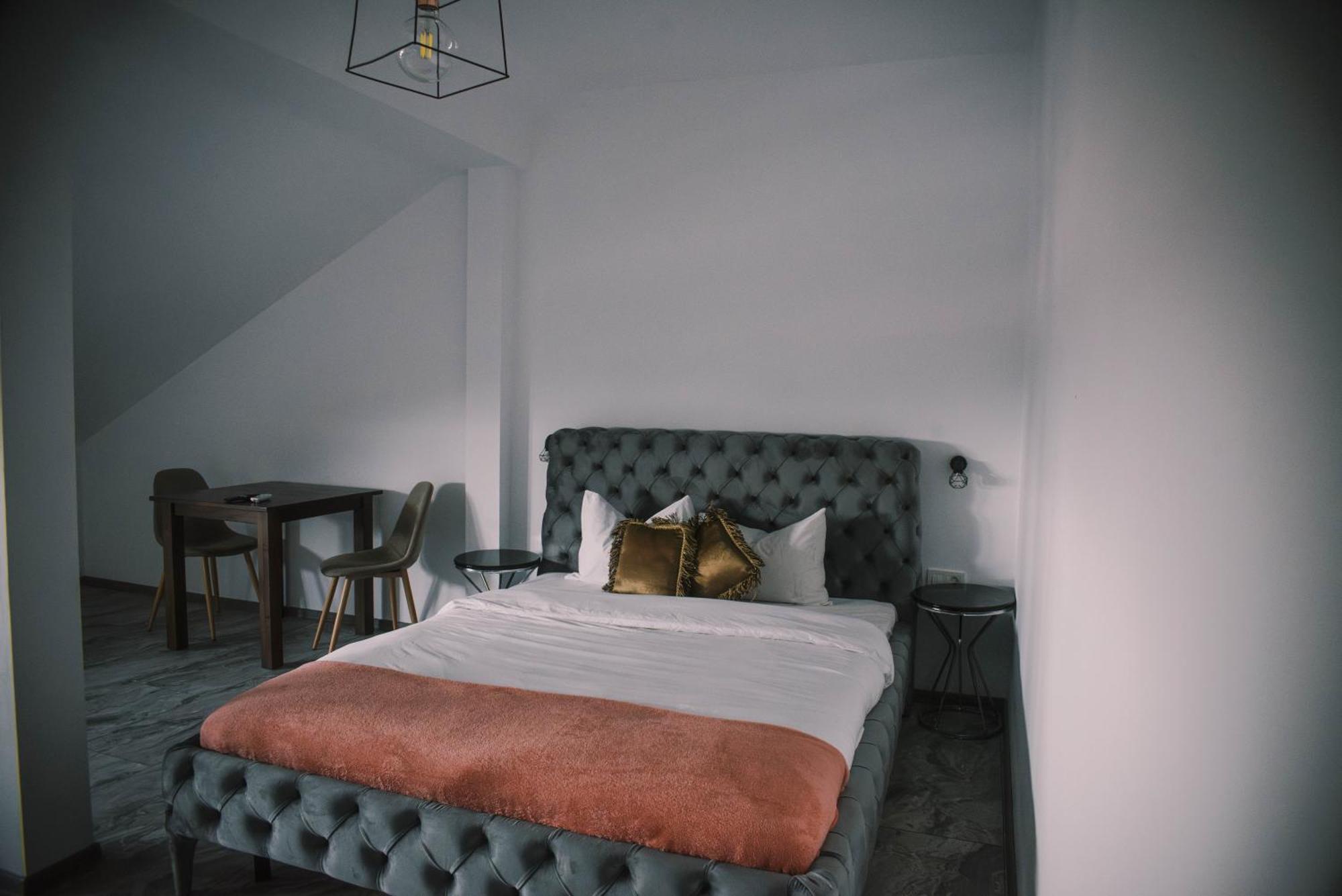 Buhay Osanu Bed & Breakfast Satu Mare Ngoại thất bức ảnh