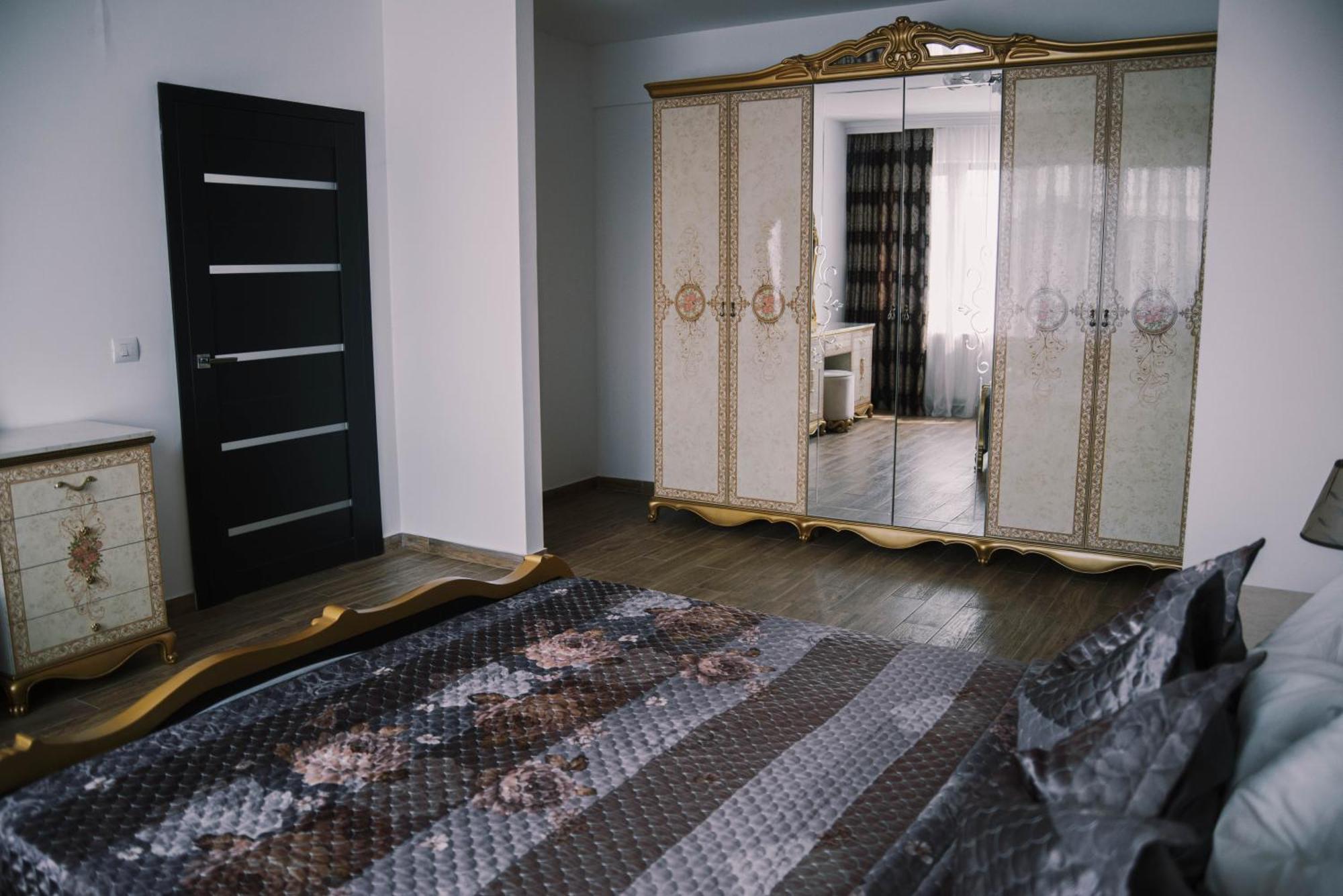 Buhay Osanu Bed & Breakfast Satu Mare Ngoại thất bức ảnh